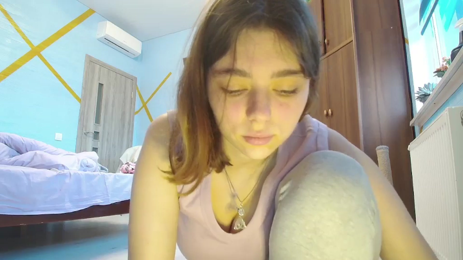 Gallery image thumbnail from Hot_Weells's myfreecams stream on, 10/18/2025, 14:14 image 18 of 20