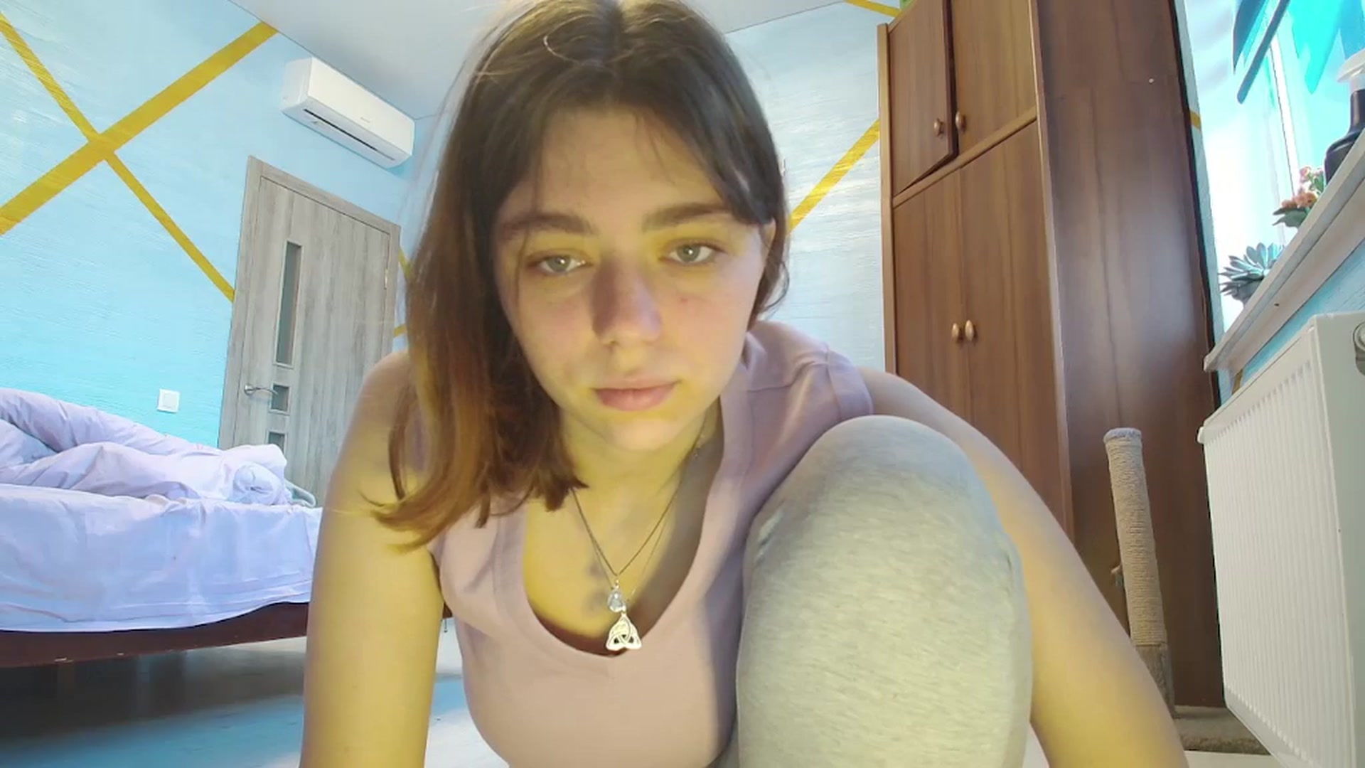 Gallery image thumbnail from Hot_Weells's myfreecams stream on, 10/18/2025, 14:14 image 15 of 20