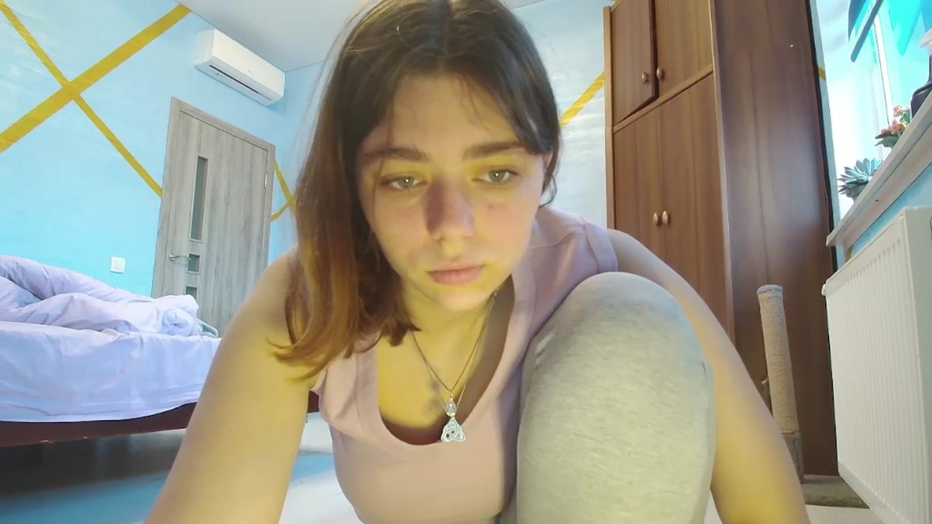 Gallery image thumbnail from Hot_Weells's myfreecams stream on, 10/18/2025, 14:14 image 14 of 20