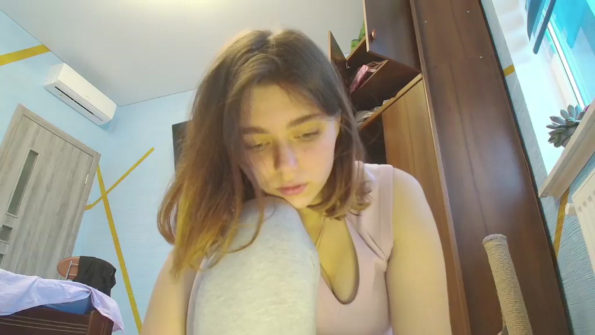Gallery image thumbnail from Hot_Weells's myfreecams stream on, 10/19/2025, 14:42 image 13 of 20