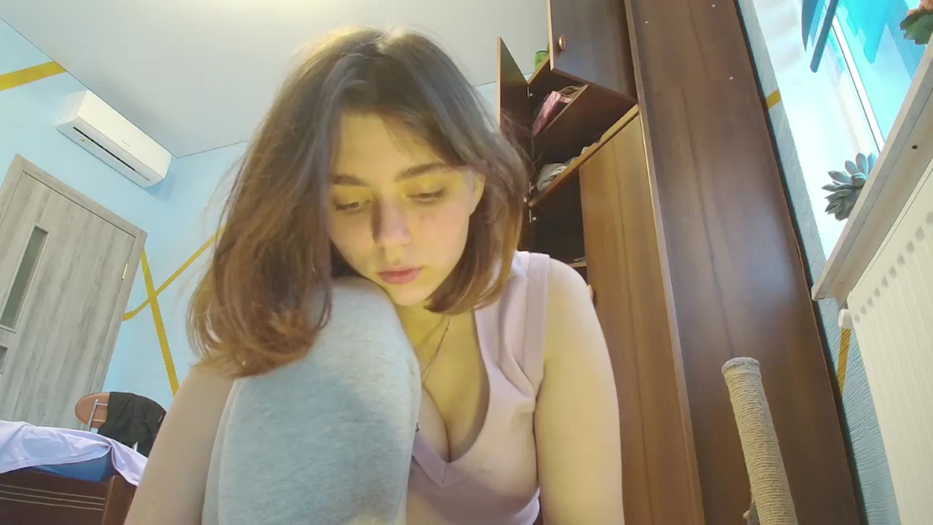 Gallery image thumbnail from Hot_Weells's myfreecams stream on, 10/19/2025, 14:42 image 3 of 20