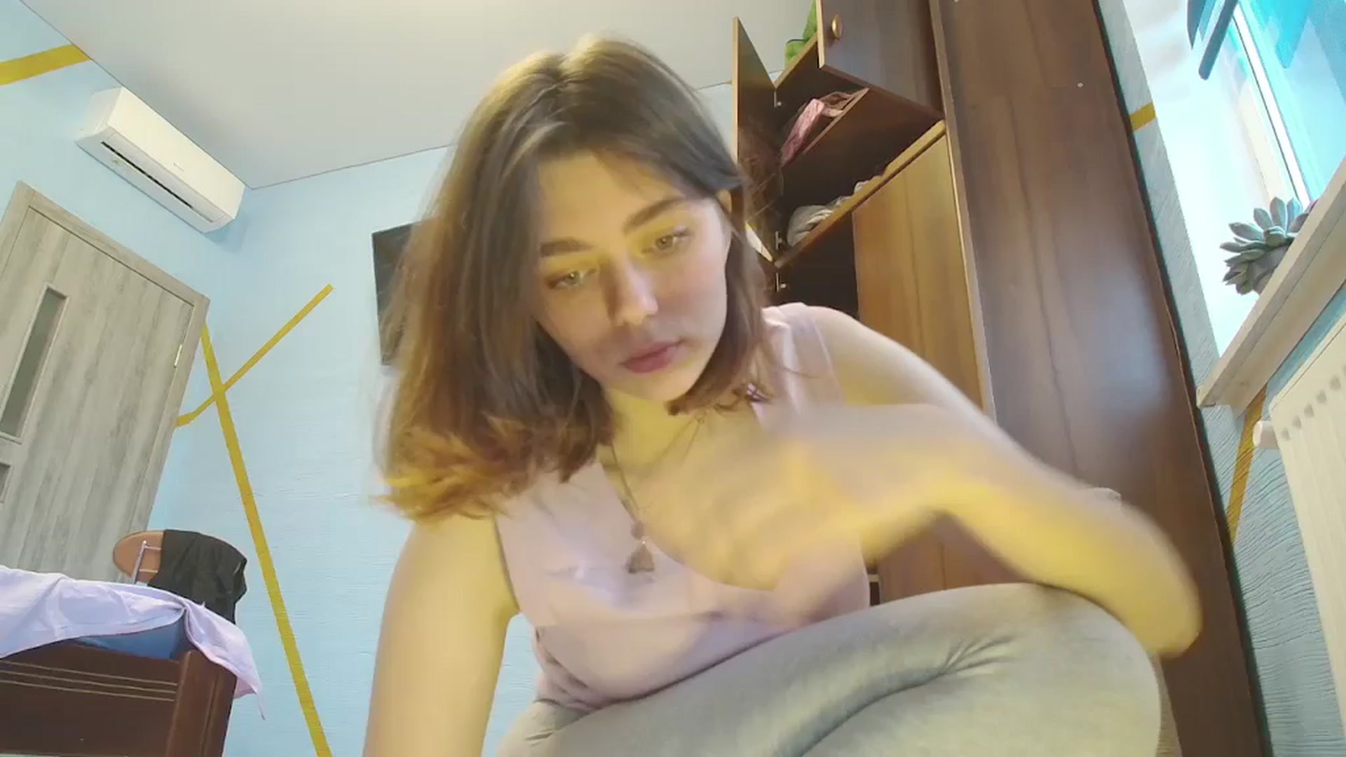 Gallery image thumbnail from Hot_Weells's myfreecams stream on, 10/19/2025, 14:42 image 1 of 20