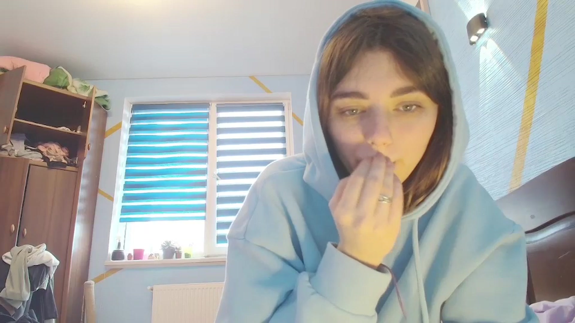 Gallery image thumbnail from Hot_Weells's myfreecams stream on, 11/05/2025, 11:40 image 2 of 20