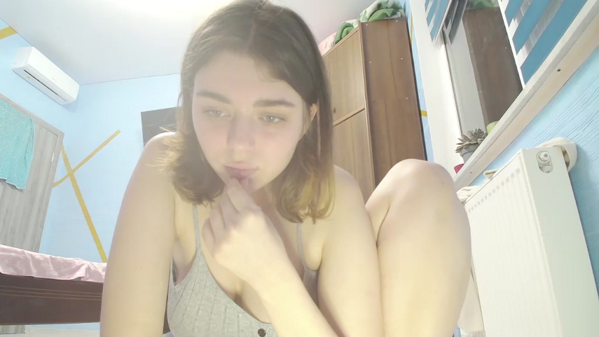 Gallery image thumbnail from Hot_Weells's myfreecams stream on, 11/15/2025, 18:31 image 17 of 20