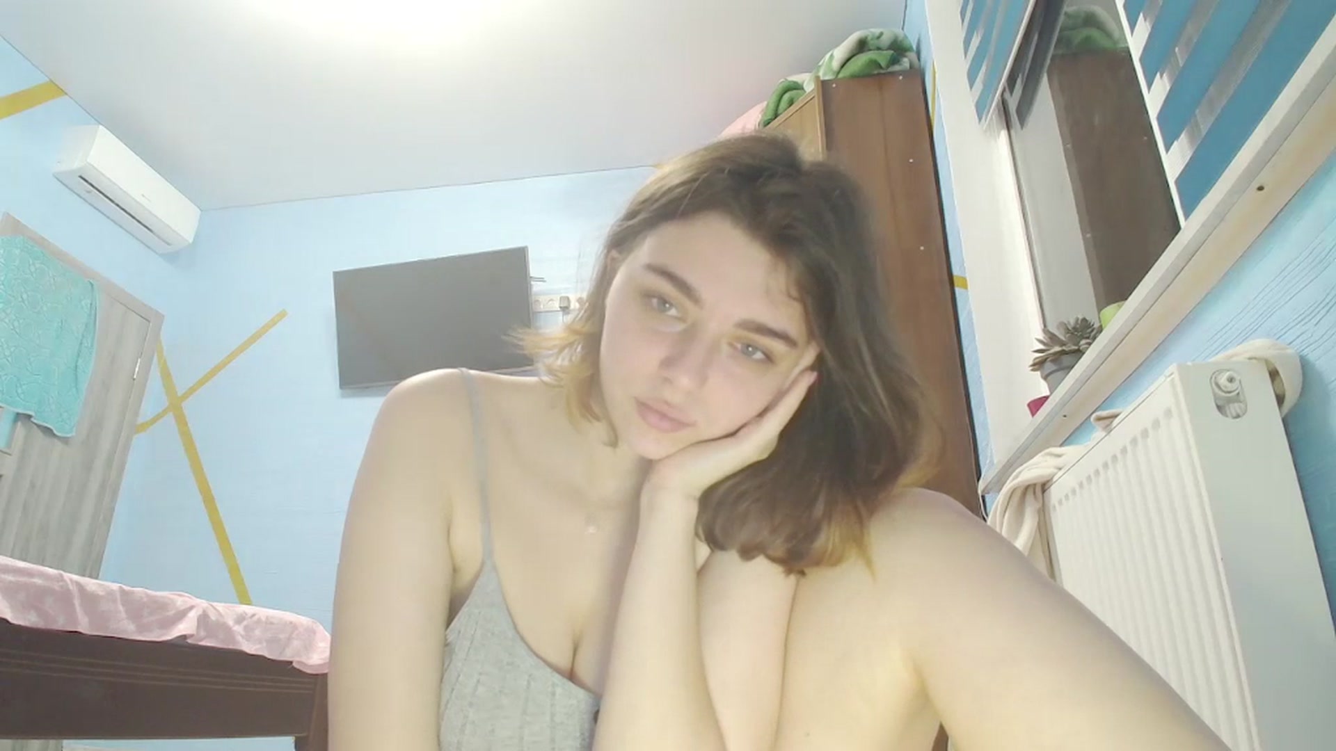 Gallery image thumbnail from Hot_Weells's myfreecams stream on, 11/15/2025, 18:31 image 7 of 20