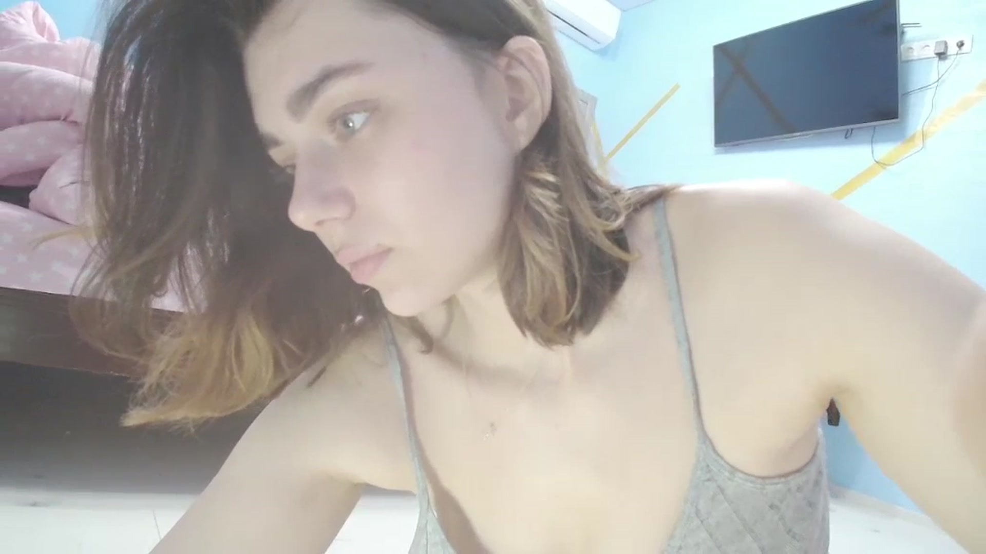 Gallery image thumbnail from Hot_Weells's myfreecams stream on, 11/15/2025, 18:31 image 8 of 20
