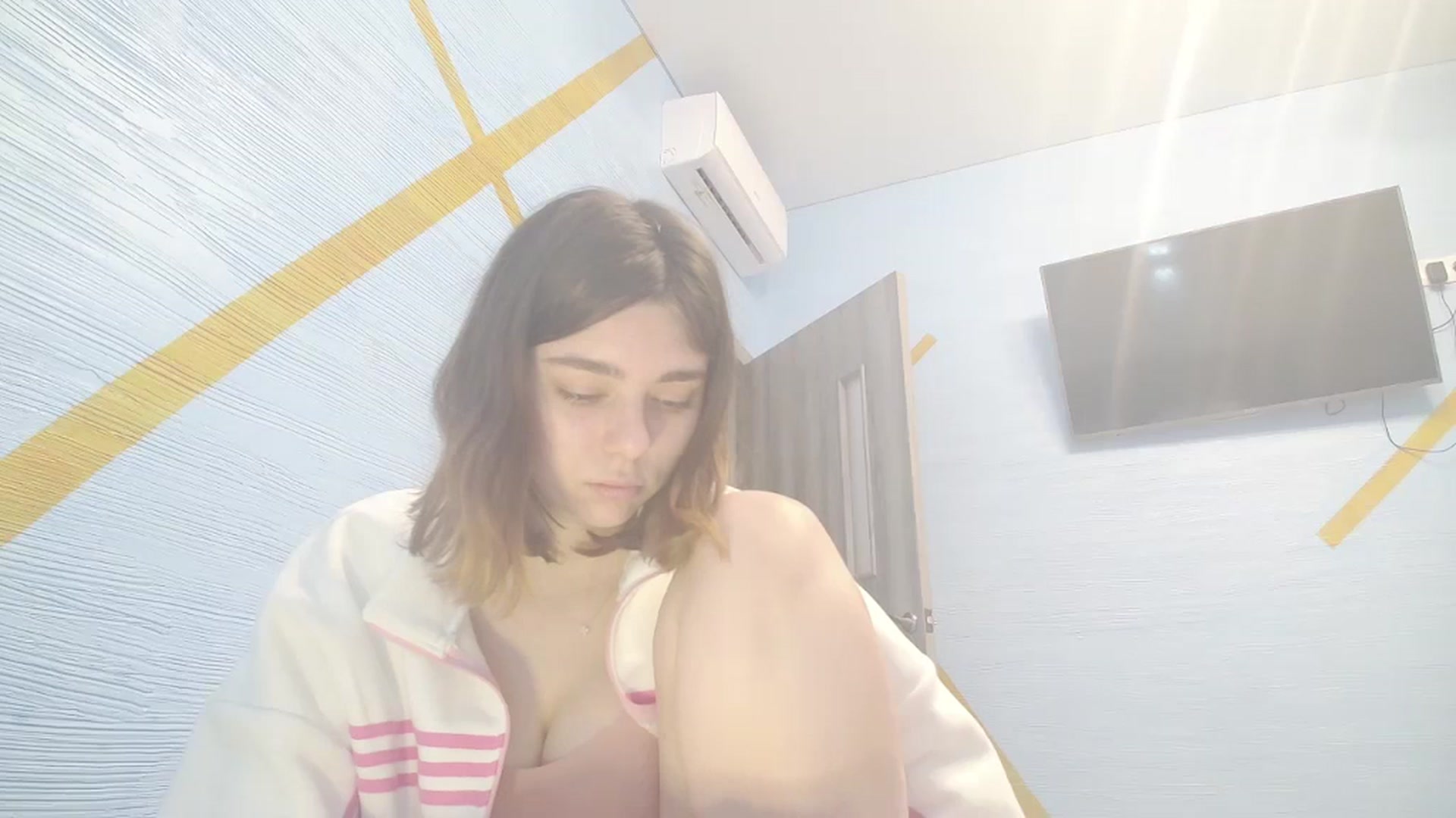 Gallery image thumbnail from Hot_Weells's myfreecams stream on, 12/01/2025, 15:27 image 7 of 20