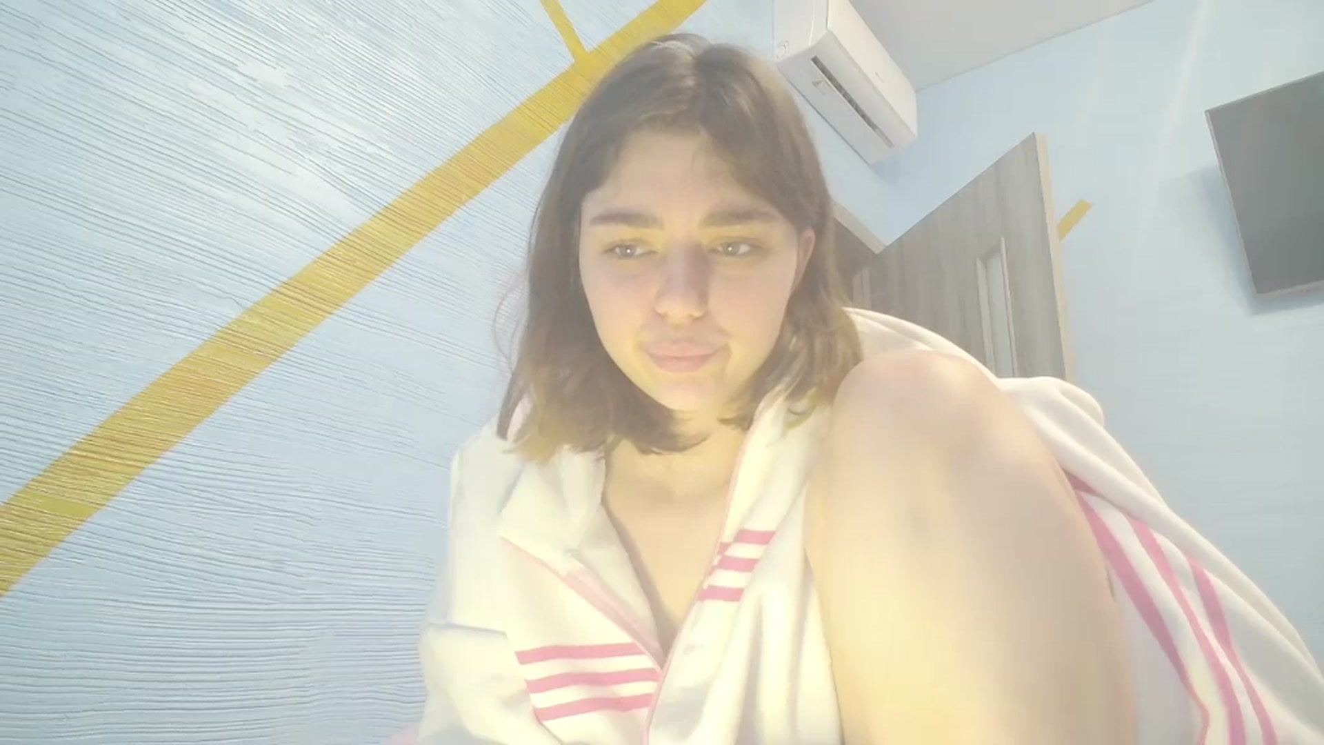 Gallery image thumbnail from Hot_Weells's myfreecams stream on, 12/01/2025, 15:27 image 16 of 20