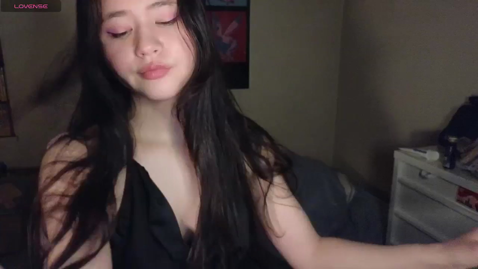 Gallery image thumbnail from Hot_goodness's myfreecams stream on, 04/14/2026, 17:29 image 14 of 20