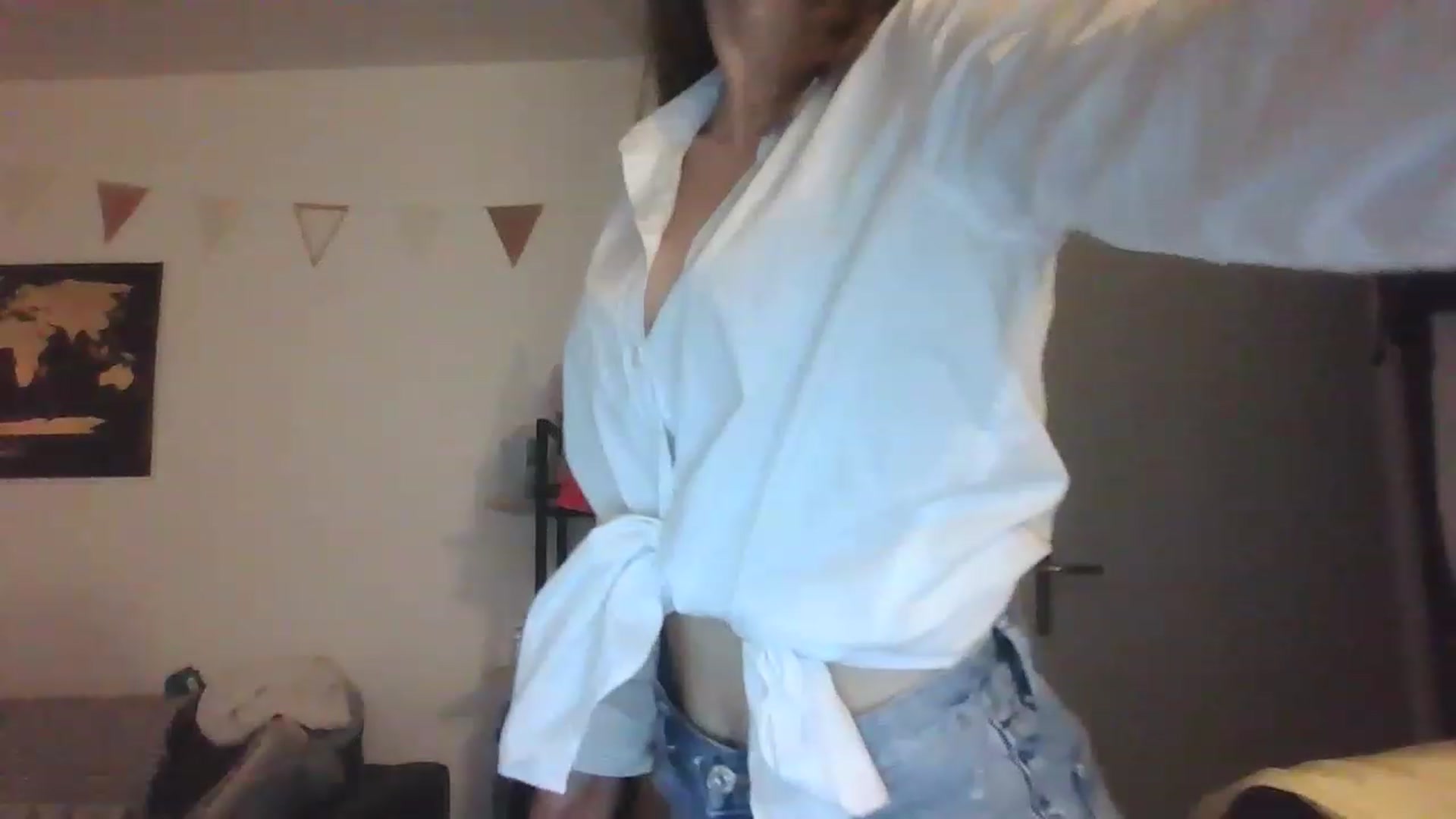 Gallery image thumbnail from Hot_kitty19's myfreecams stream on, 07/09/2023, 20:33 image 3 of 20