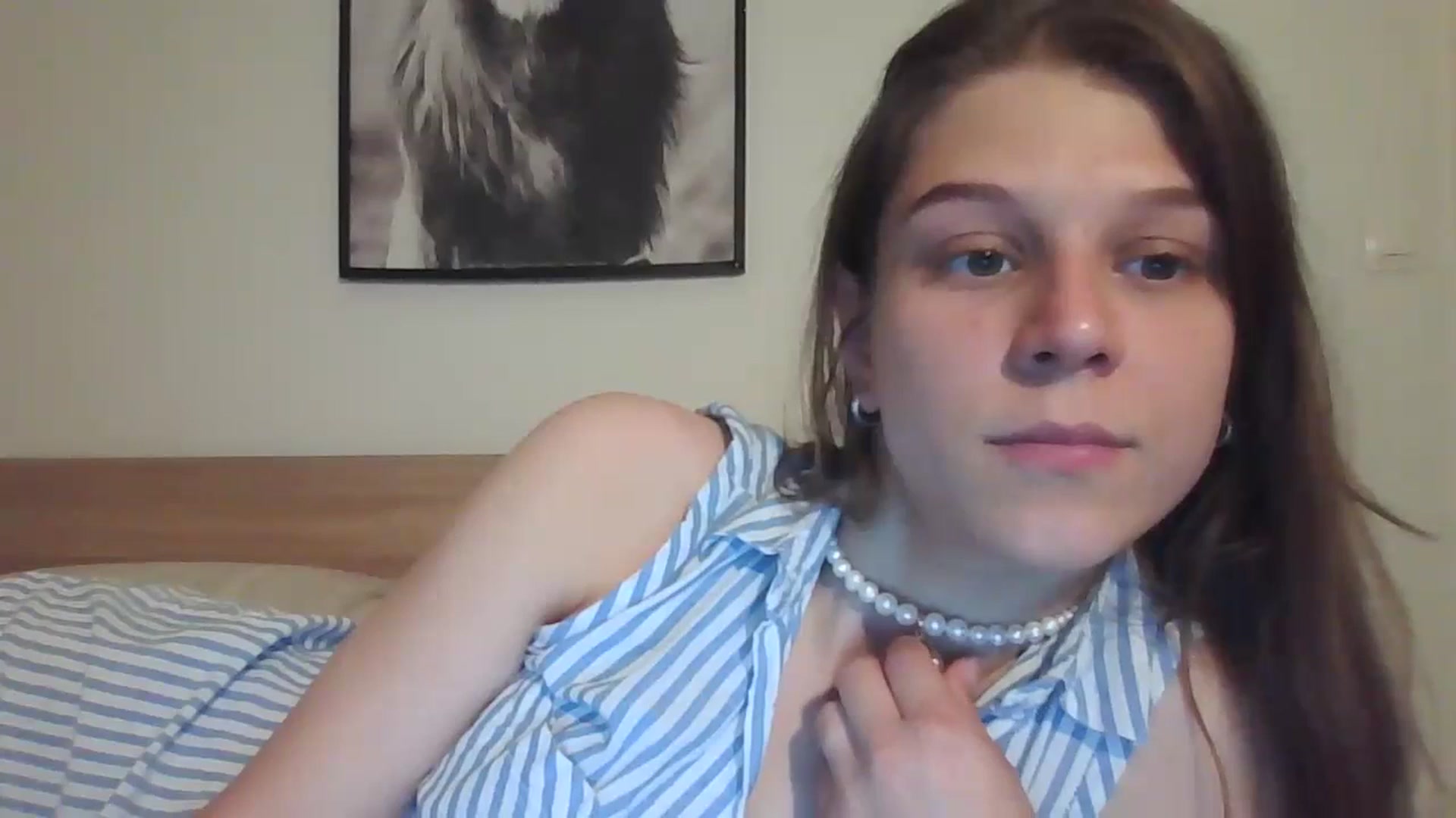Gallery image thumbnail from Hot_kitty19's myfreecams stream on, 07/17/2023, 15:32 image 6 of 20