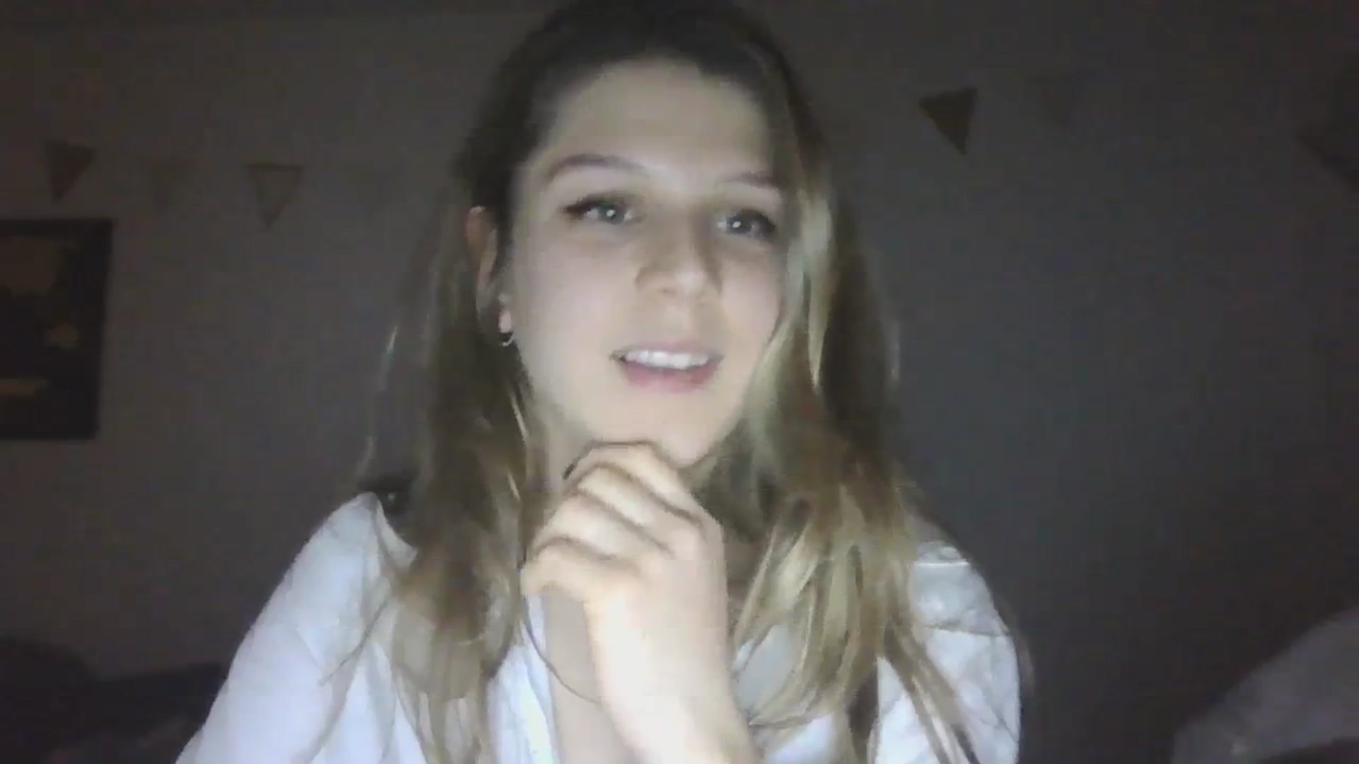 Gallery image thumbnail from Hot_kitty19's myfreecams stream on, 01/08/2024, 02:00 image 11 of 20