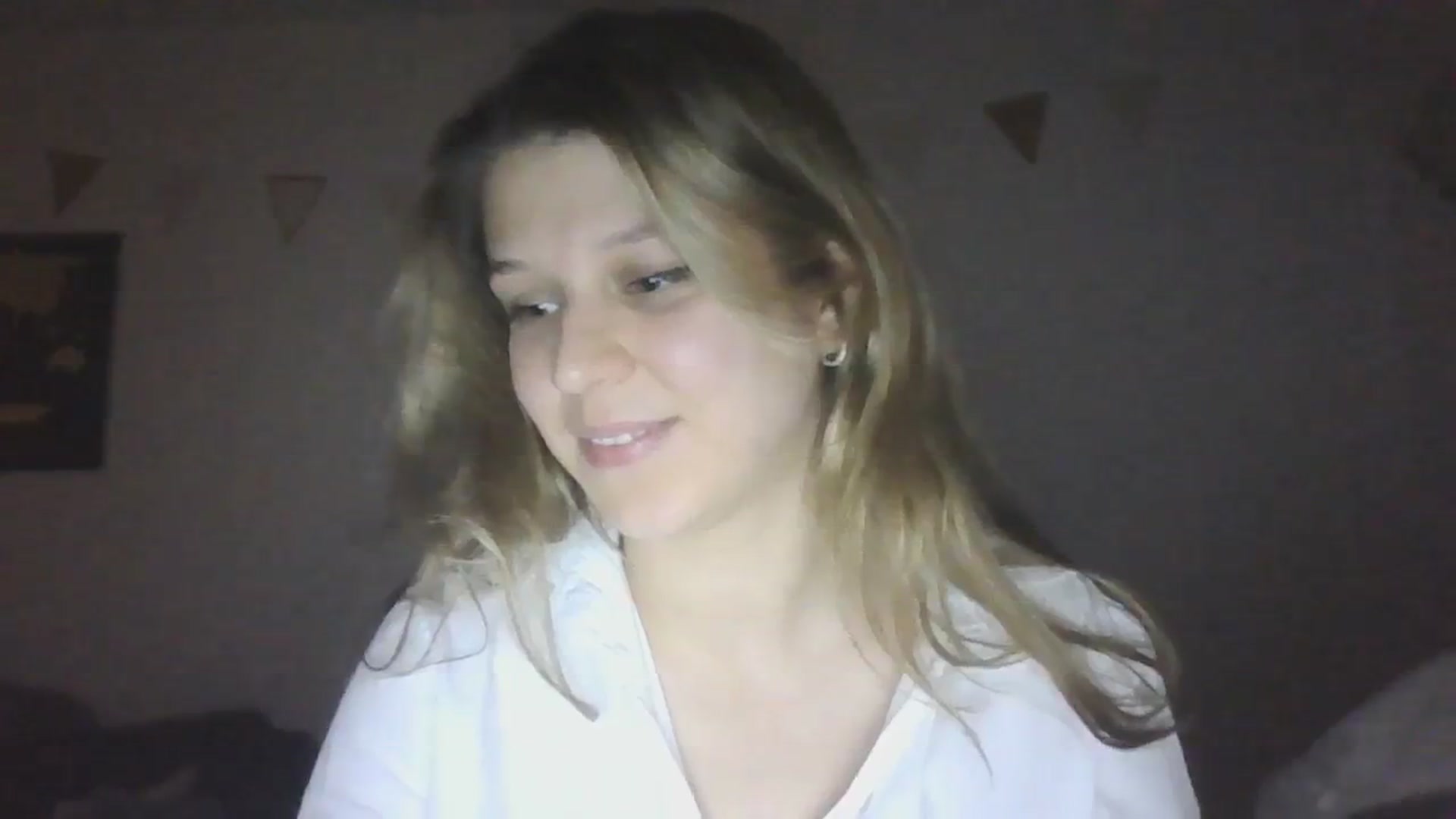 Gallery image thumbnail from Hot_kitty19's myfreecams stream on, 01/08/2024, 02:00 image 7 of 20