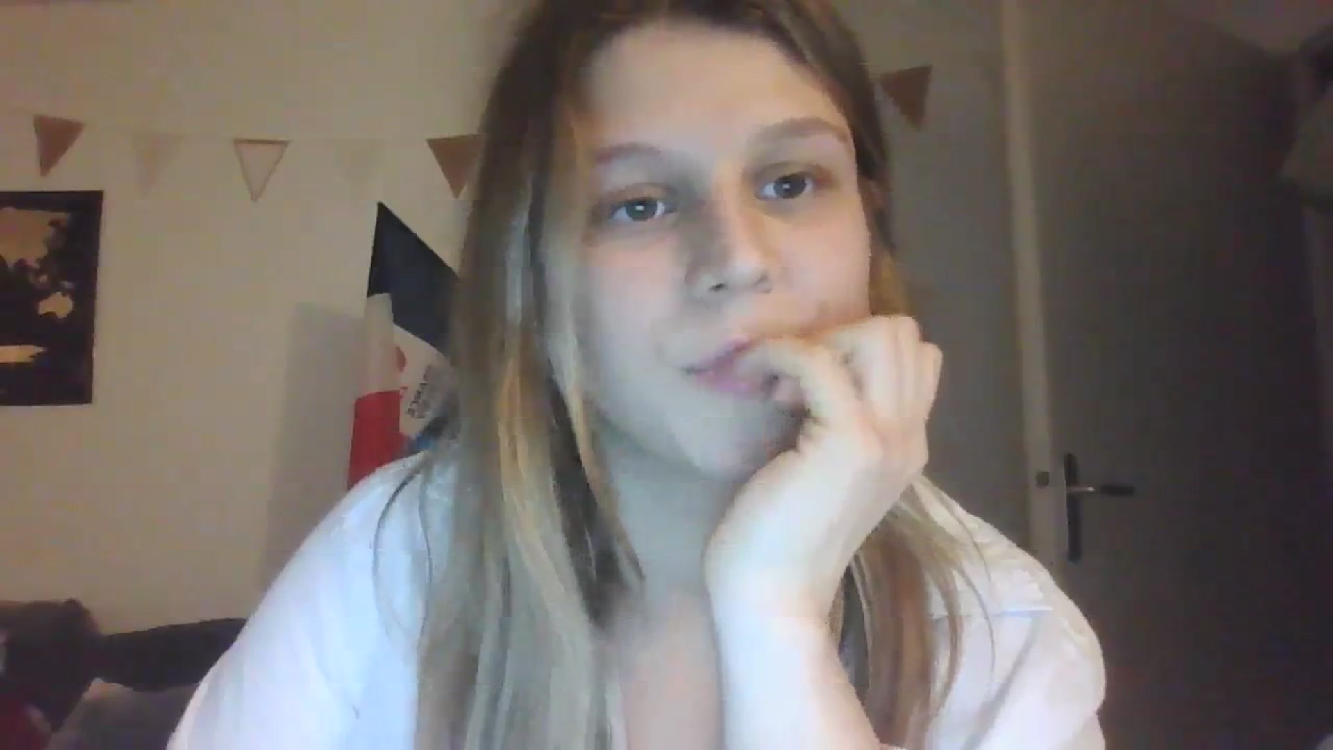 Gallery image thumbnail from Hot_kitty19's myfreecams stream on, 01/23/2024, 19:24 image 6 of 20