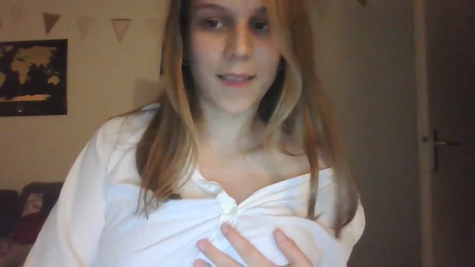Gallery image thumbnail from Hot_kitty19's myfreecams stream on, 01/23/2024, 19:24 image 18 of 20