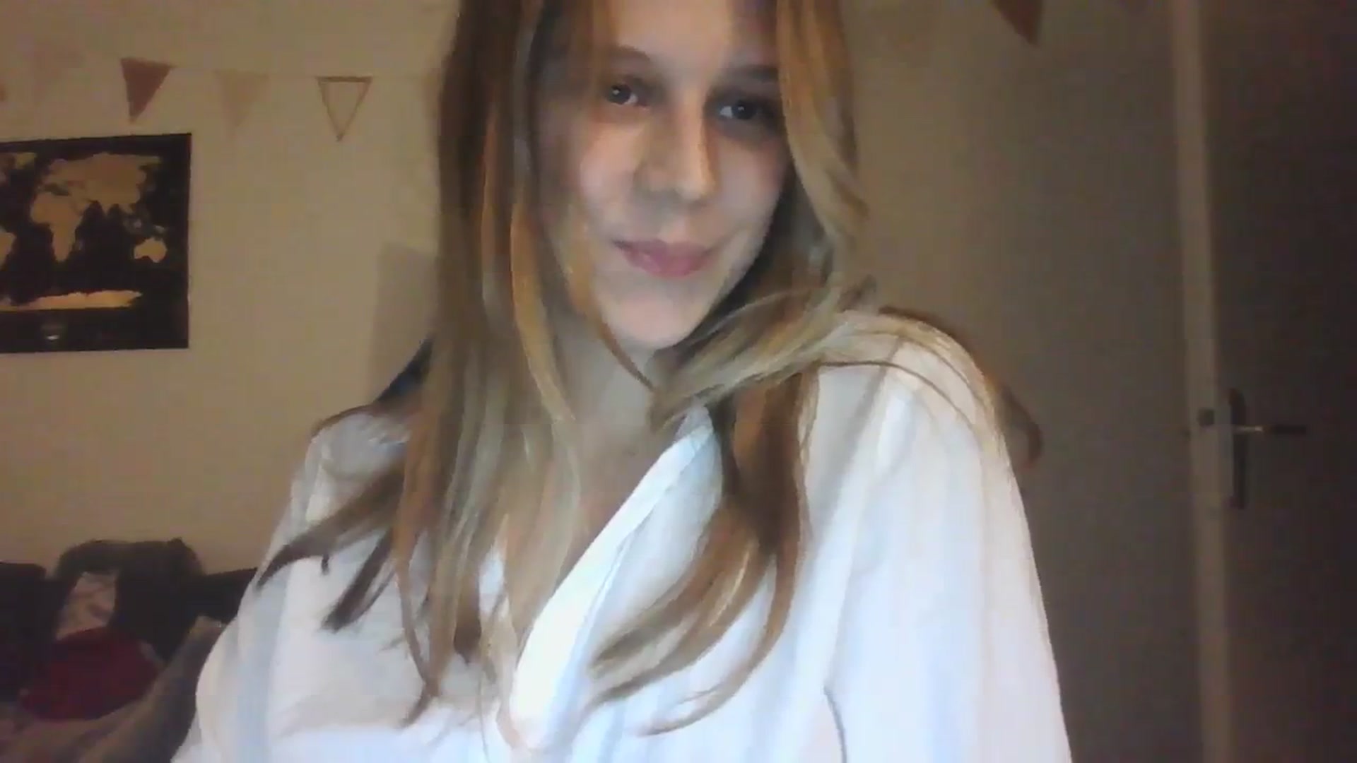 Gallery image thumbnail from Hot_kitty19's myfreecams stream on, 01/23/2024, 19:24 image 17 of 20