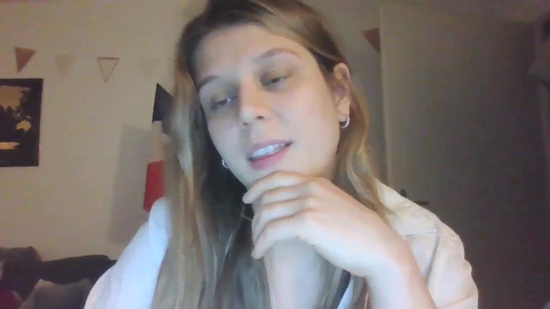 Gallery image thumbnail from Hot_kitty19's myfreecams stream on, 01/23/2024, 19:24 image 2 of 20