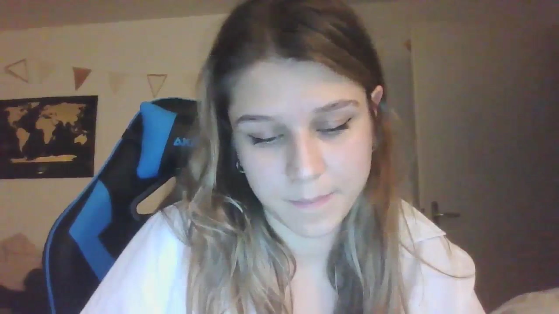Gallery image thumbnail from Hot_kitty19's myfreecams stream on, 01/29/2024, 18:00 image 10 of 20
