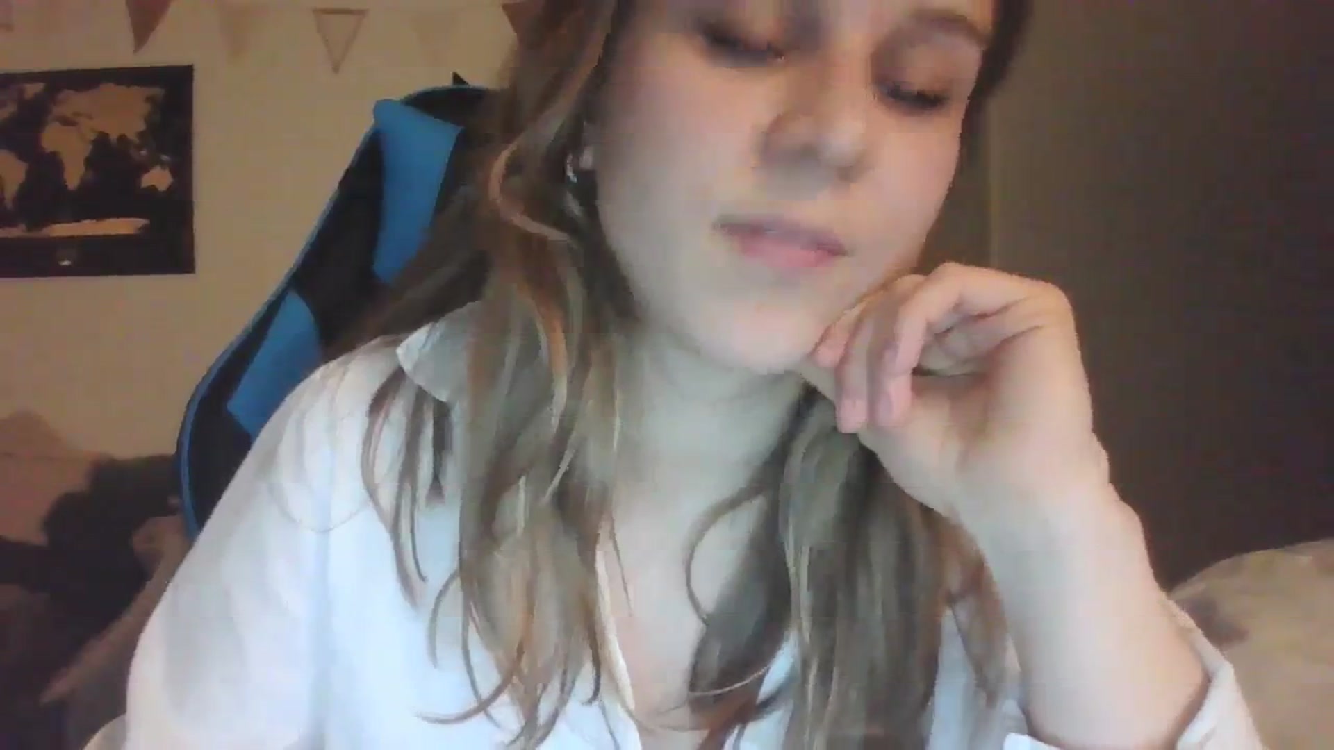 Gallery image thumbnail from Hot_kitty19's myfreecams stream on, 01/29/2024, 18:00 image 7 of 20