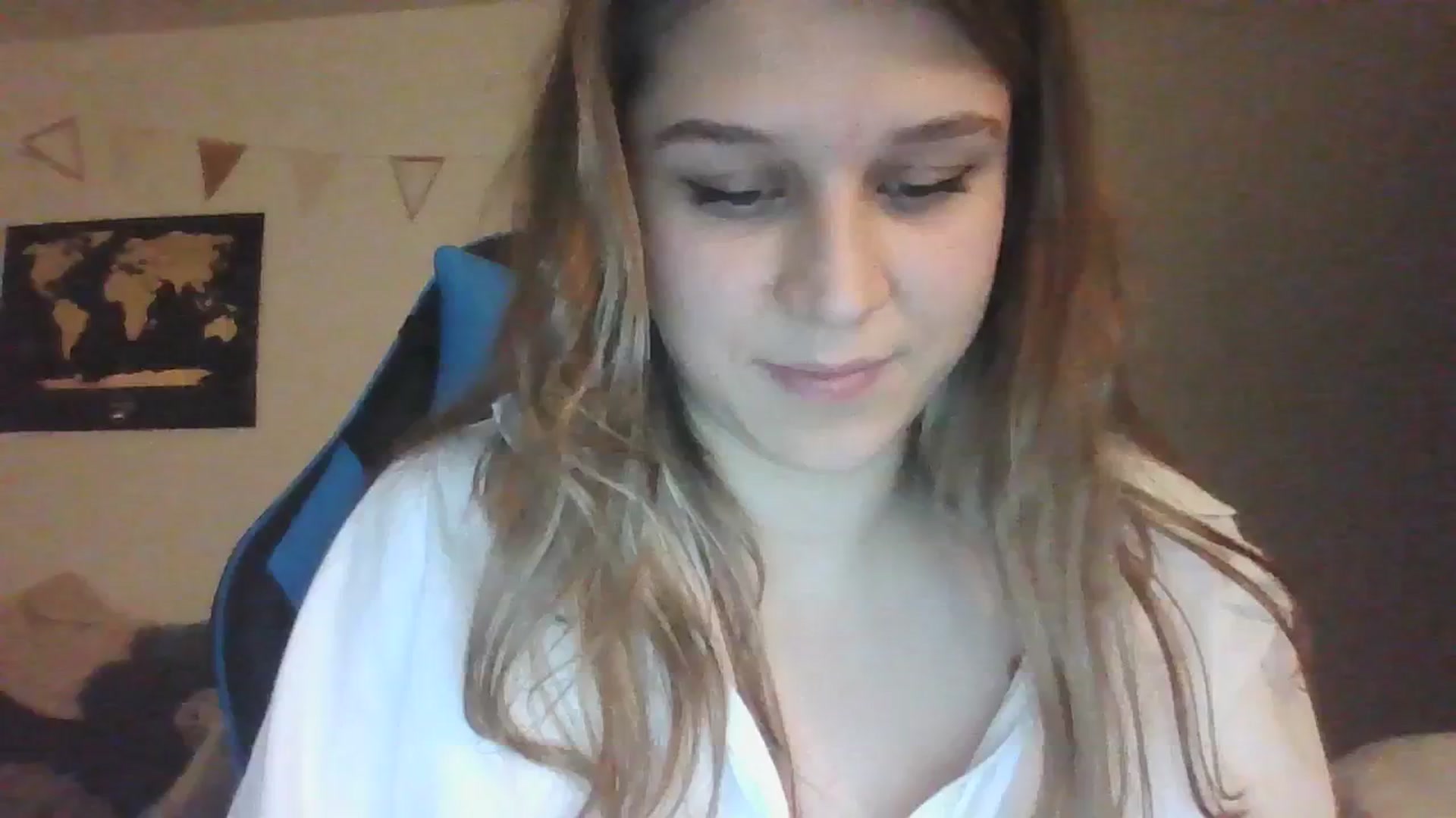 Gallery image thumbnail from Hot_kitty19's myfreecams stream on, 01/29/2024, 18:00 image 15 of 20