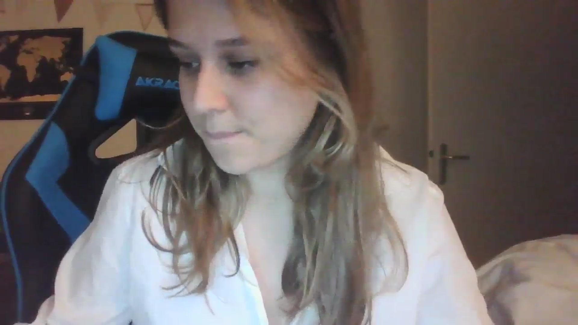 Gallery image thumbnail from Hot_kitty19's myfreecams stream on, 01/29/2024, 18:00 image 5 of 20