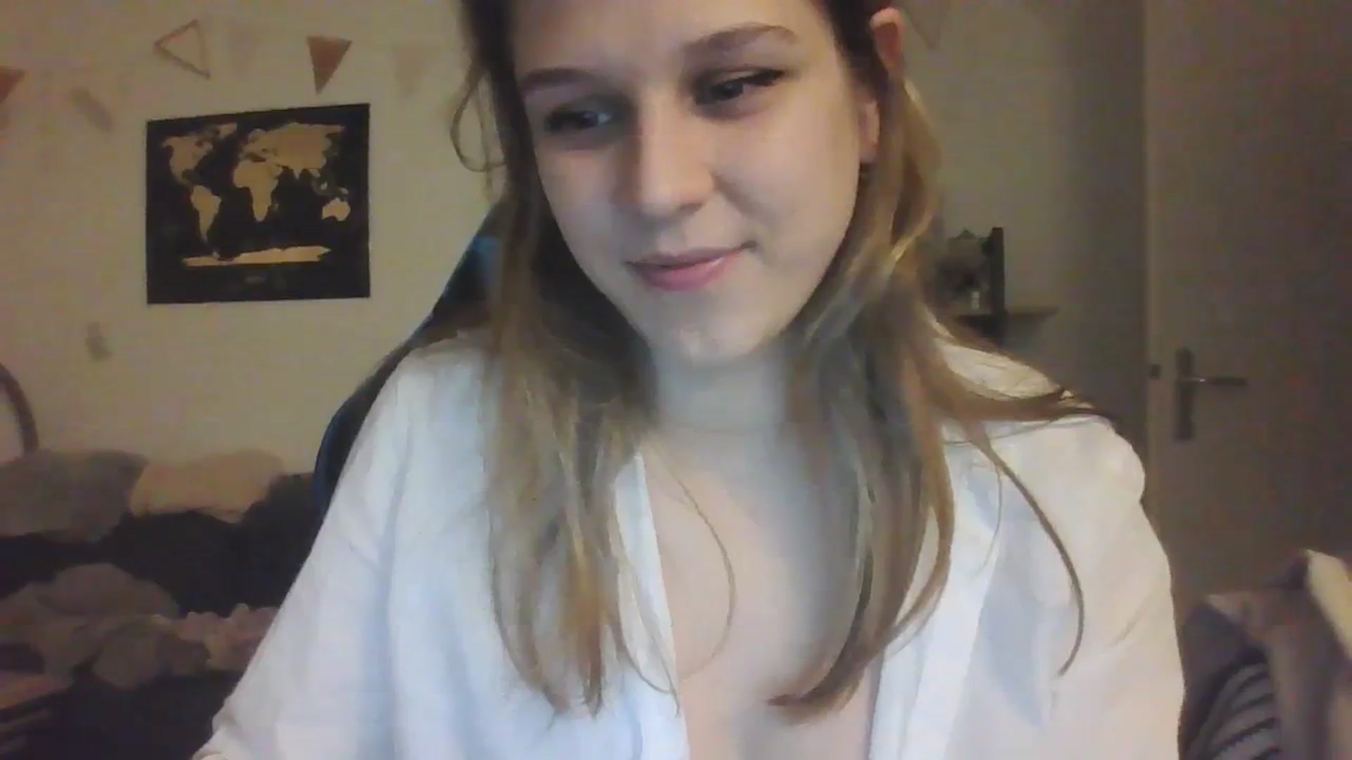 Gallery image thumbnail from Hot_kitty19's myfreecams stream on, 02/06/2024, 19:21 image 6 of 20