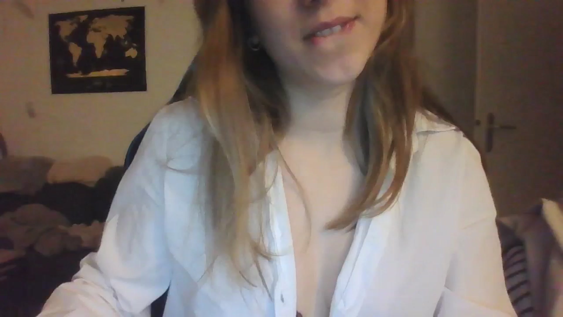 Gallery image thumbnail from Hot_kitty19's myfreecams stream on, 02/06/2024, 19:21 image 1 of 20