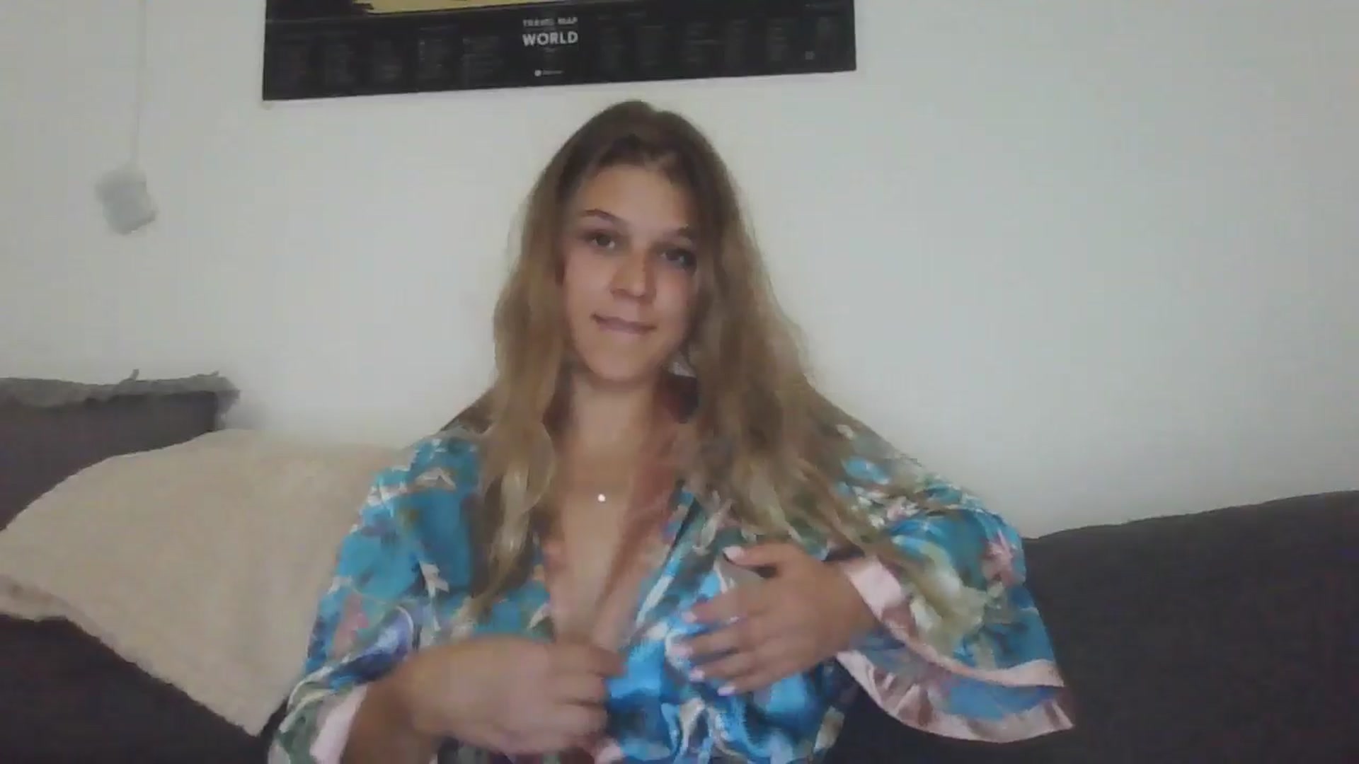 Gallery image thumbnail from Hot_kitty19's myfreecams stream on, 09/07/2025, 18:27 image 9 of 20
