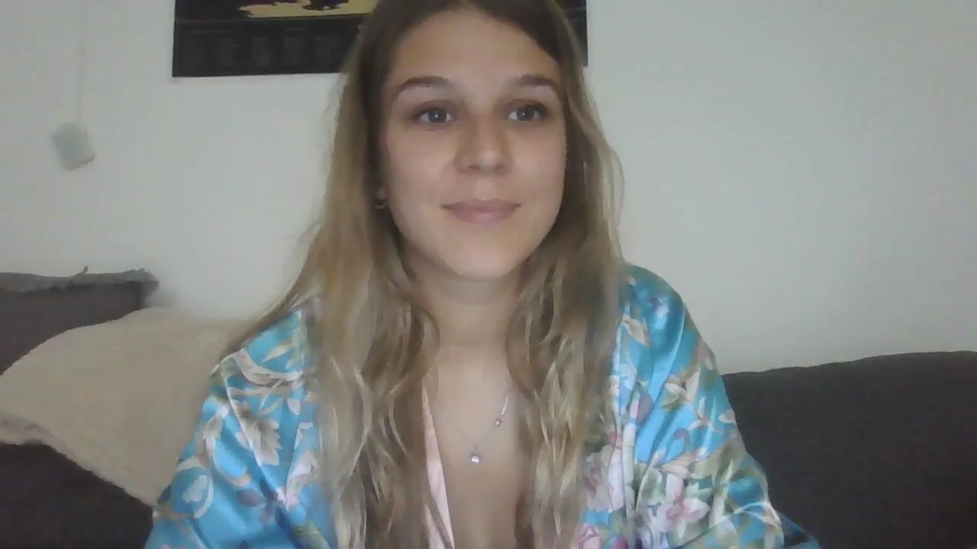 Gallery image thumbnail from Hot_kitty19's myfreecams stream on, 09/07/2025, 18:27 image 4 of 20