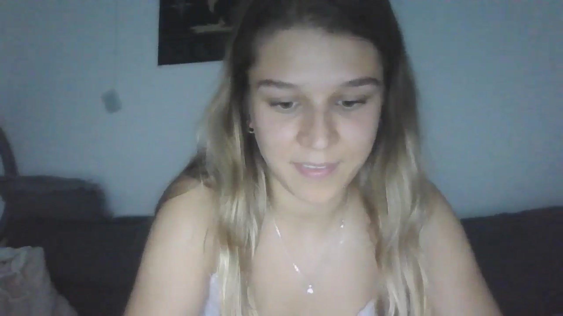 Gallery image thumbnail from Hot_kitty19's myfreecams stream on, 09/21/2025, 18:05 image 10 of 20