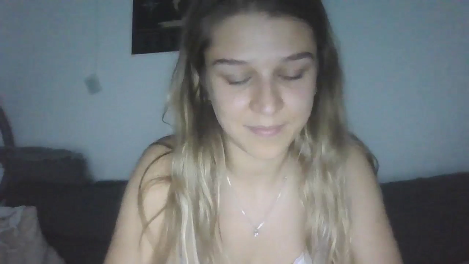 Gallery image thumbnail from Hot_kitty19's myfreecams stream on, 09/21/2025, 18:05 image 11 of 20