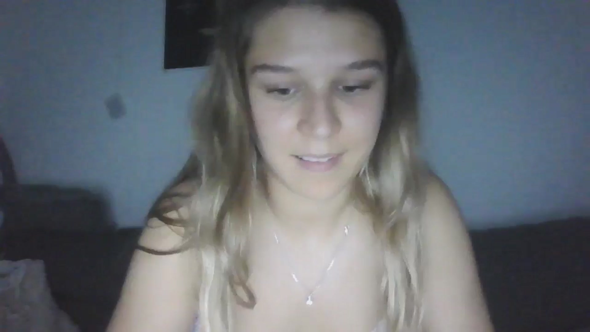 Gallery image thumbnail from Hot_kitty19's myfreecams stream on, 09/21/2025, 18:05 image 18 of 20