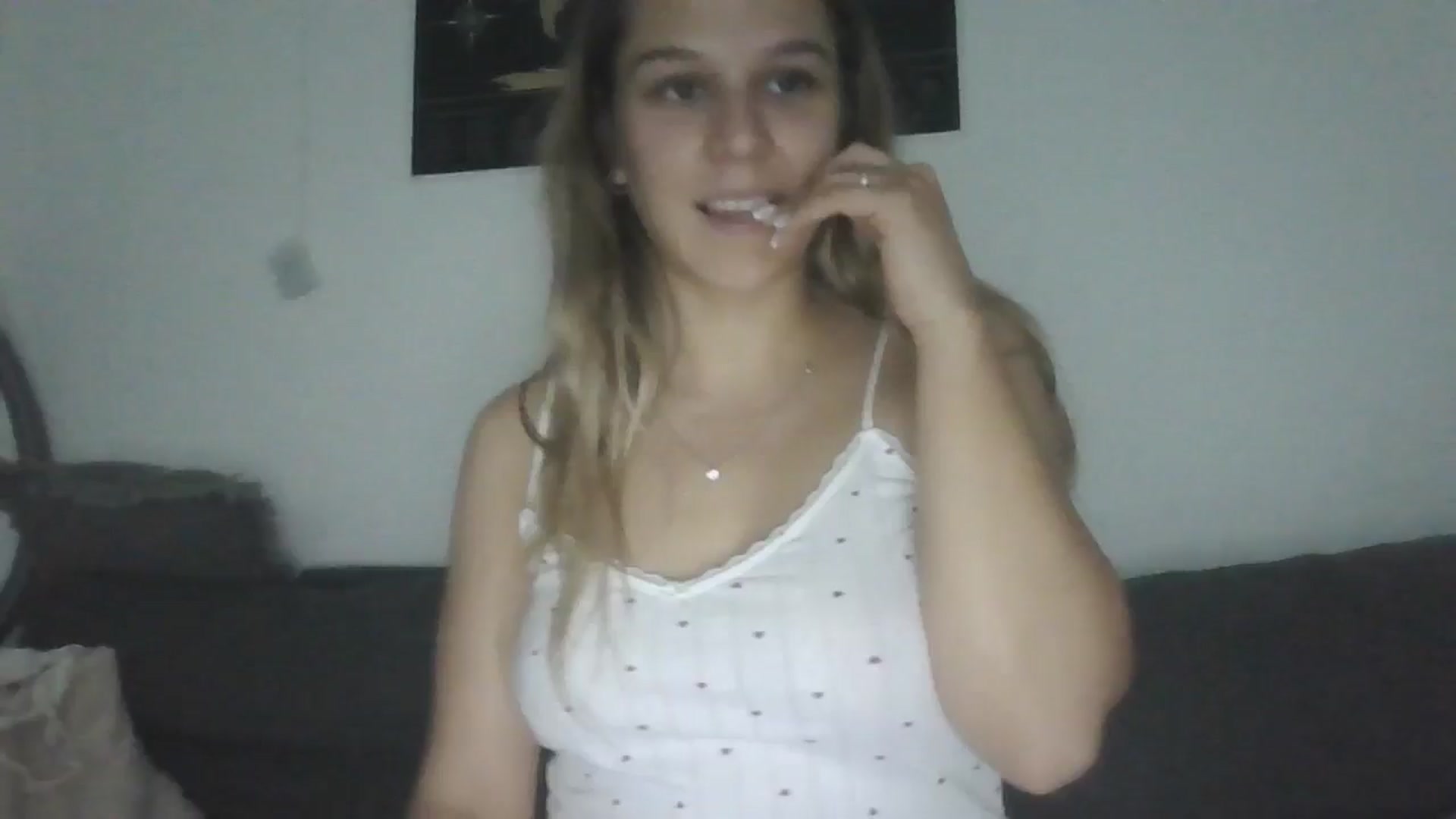 Gallery image thumbnail from Hot_kitty19's myfreecams stream on, 09/21/2025, 18:05 image 4 of 20
