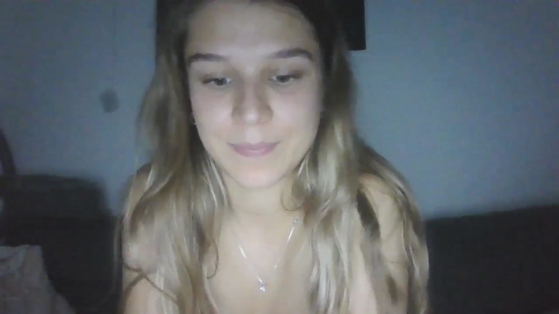 Gallery image thumbnail from Hot_kitty19's myfreecams stream on, 09/21/2025, 18:05 image 19 of 20