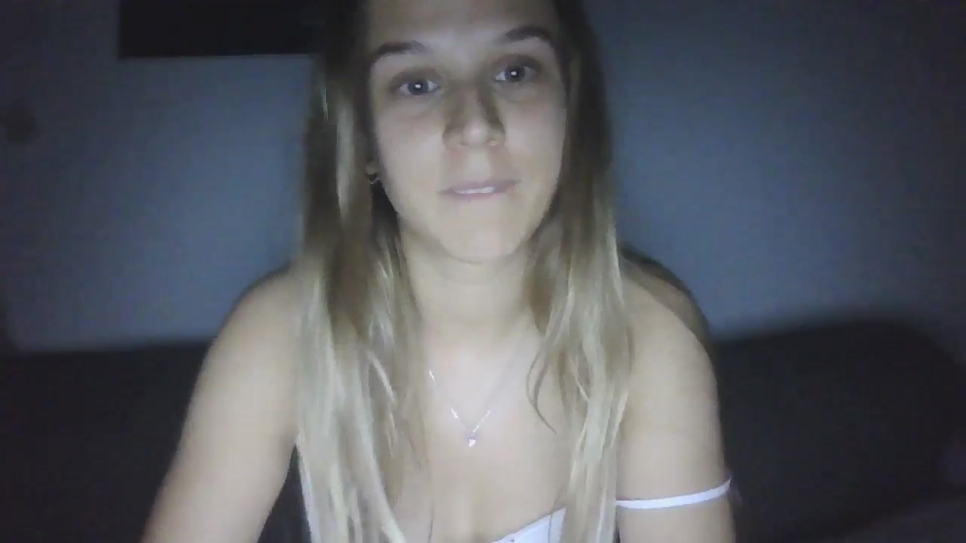 Gallery image thumbnail from Hot_kitty19's myfreecams stream on, 09/22/2025, 19:51 image 4 of 20