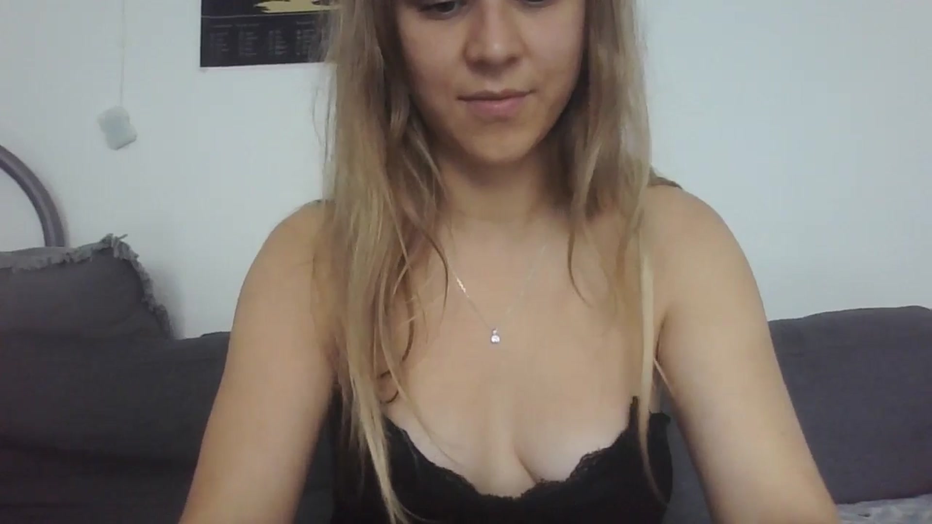 Gallery image thumbnail from Hot_kitty19's myfreecams stream on, 09/28/2025, 13:37 image 15 of 20