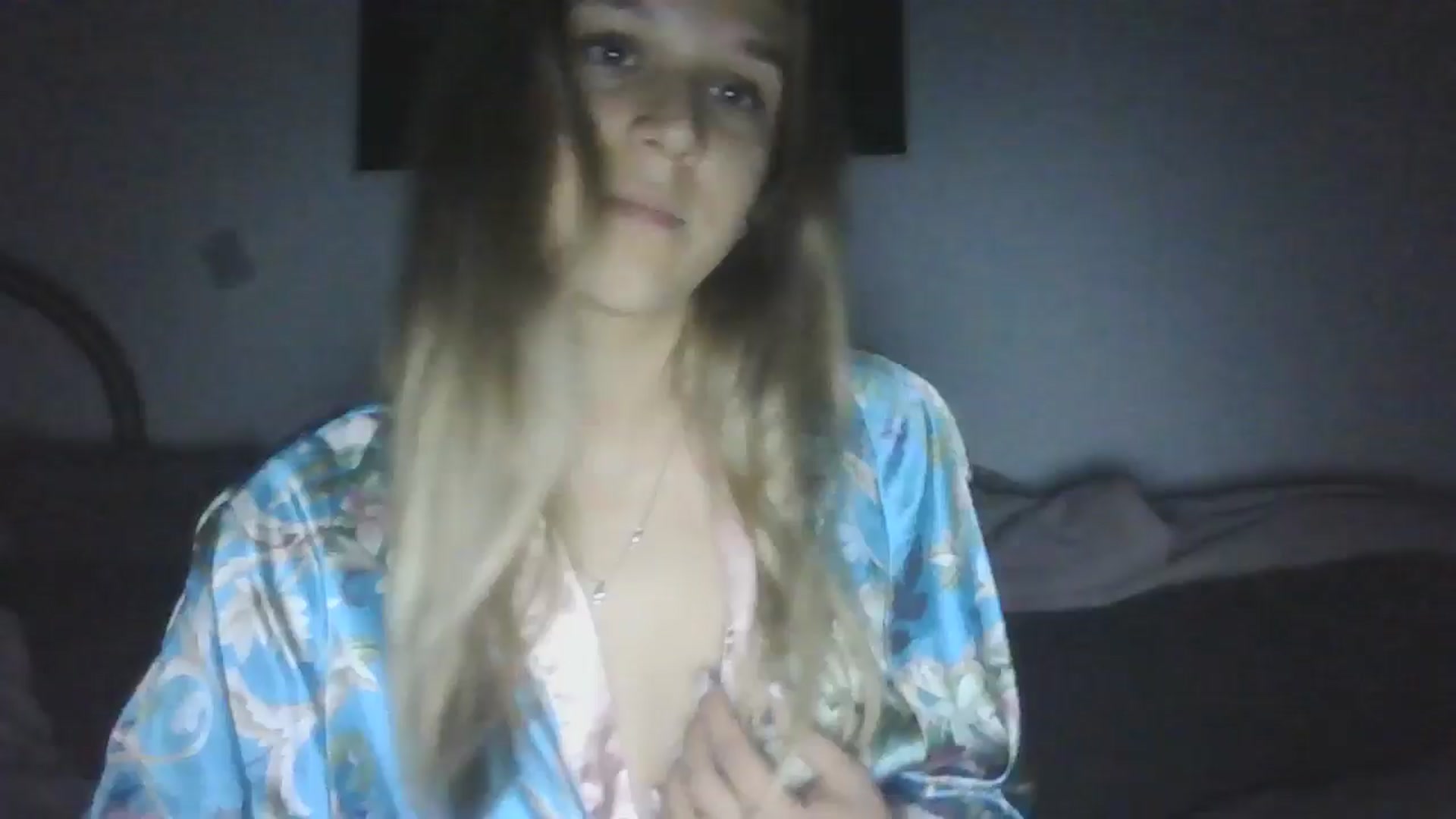Gallery image thumbnail from Hot_kitty19's myfreecams stream on, 09/28/2025, 20:09 image 1 of 20