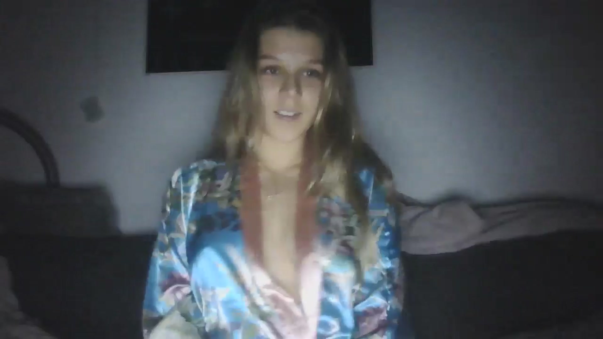 Gallery image thumbnail from Hot_kitty19's myfreecams stream on, 09/28/2025, 20:09 image 10 of 20