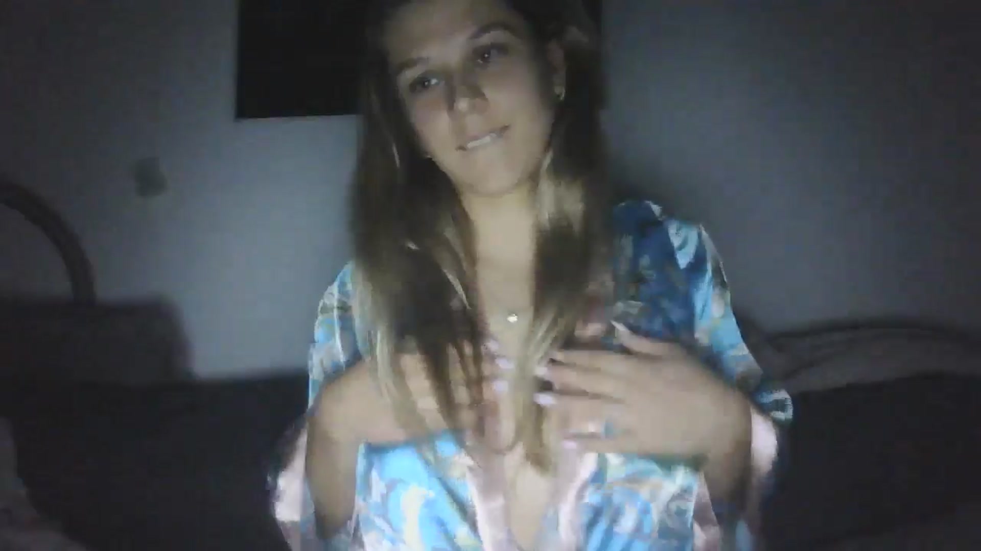 Gallery image thumbnail from Hot_kitty19's myfreecams stream on, 09/28/2025, 20:09 image 17 of 20