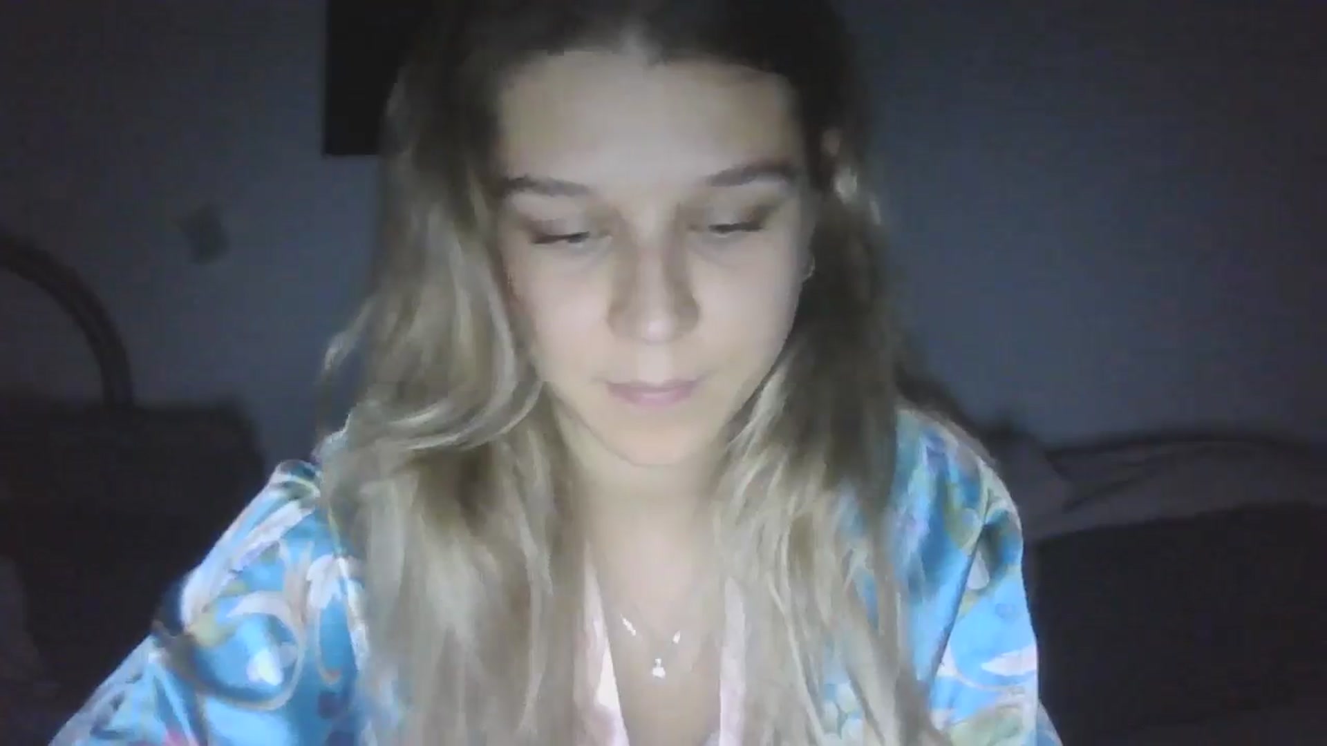 Gallery image thumbnail from Hot_kitty19's myfreecams stream on, 09/28/2025, 20:09 image 7 of 20