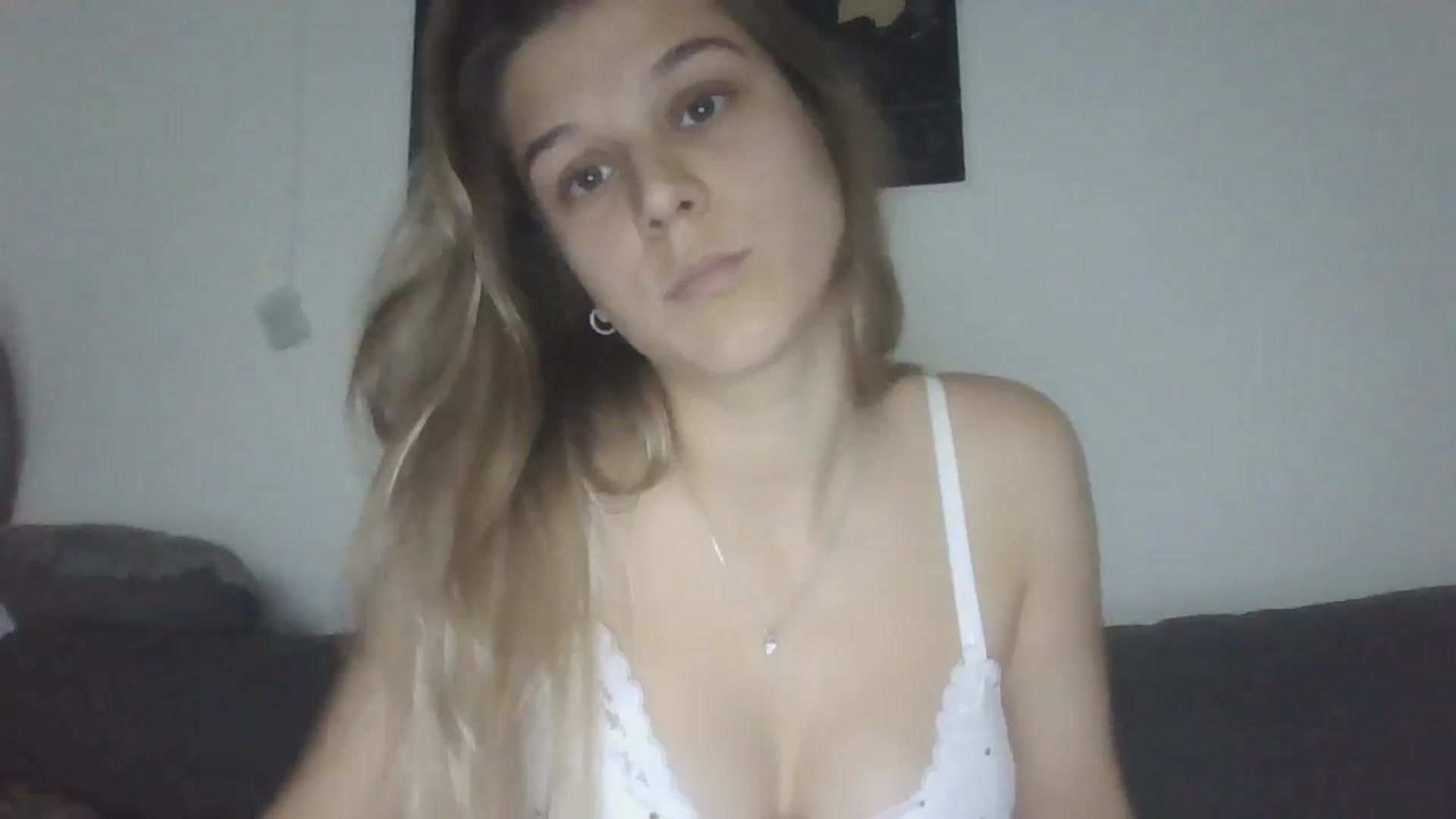 Gallery image thumbnail from Hot_kitty19's myfreecams stream on, 10/19/2025, 15:38 image 13 of 20
