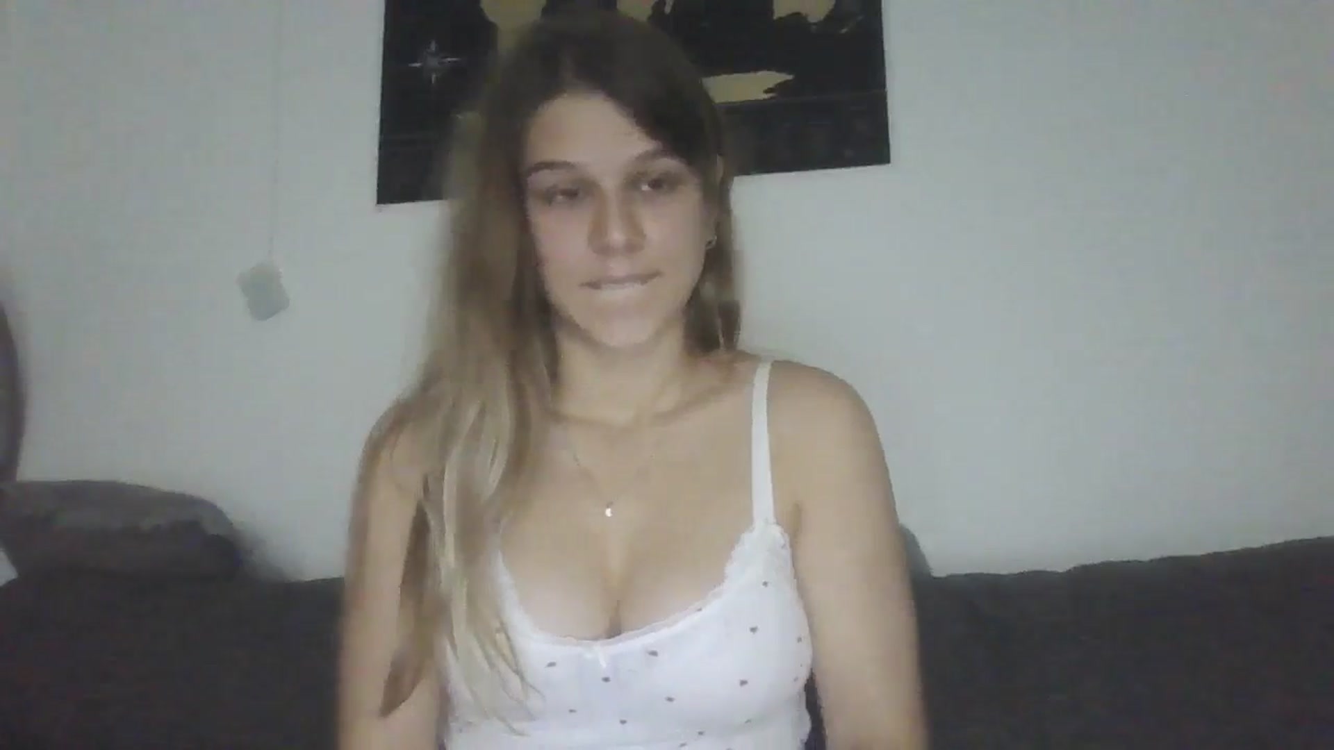 Gallery image thumbnail from Hot_kitty19's myfreecams stream on, 10/19/2025, 15:38 image 6 of 20