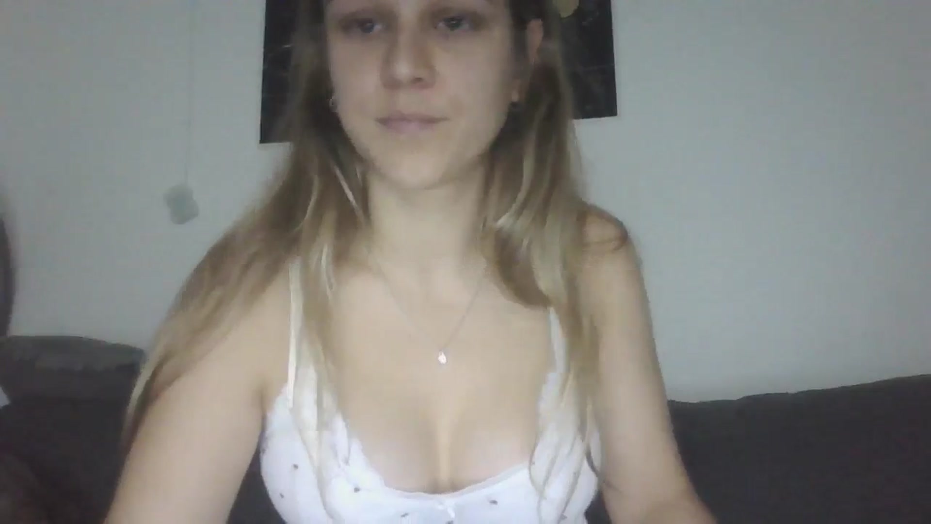 Gallery image thumbnail from Hot_kitty19's myfreecams stream on, 10/19/2025, 15:38 image 12 of 20