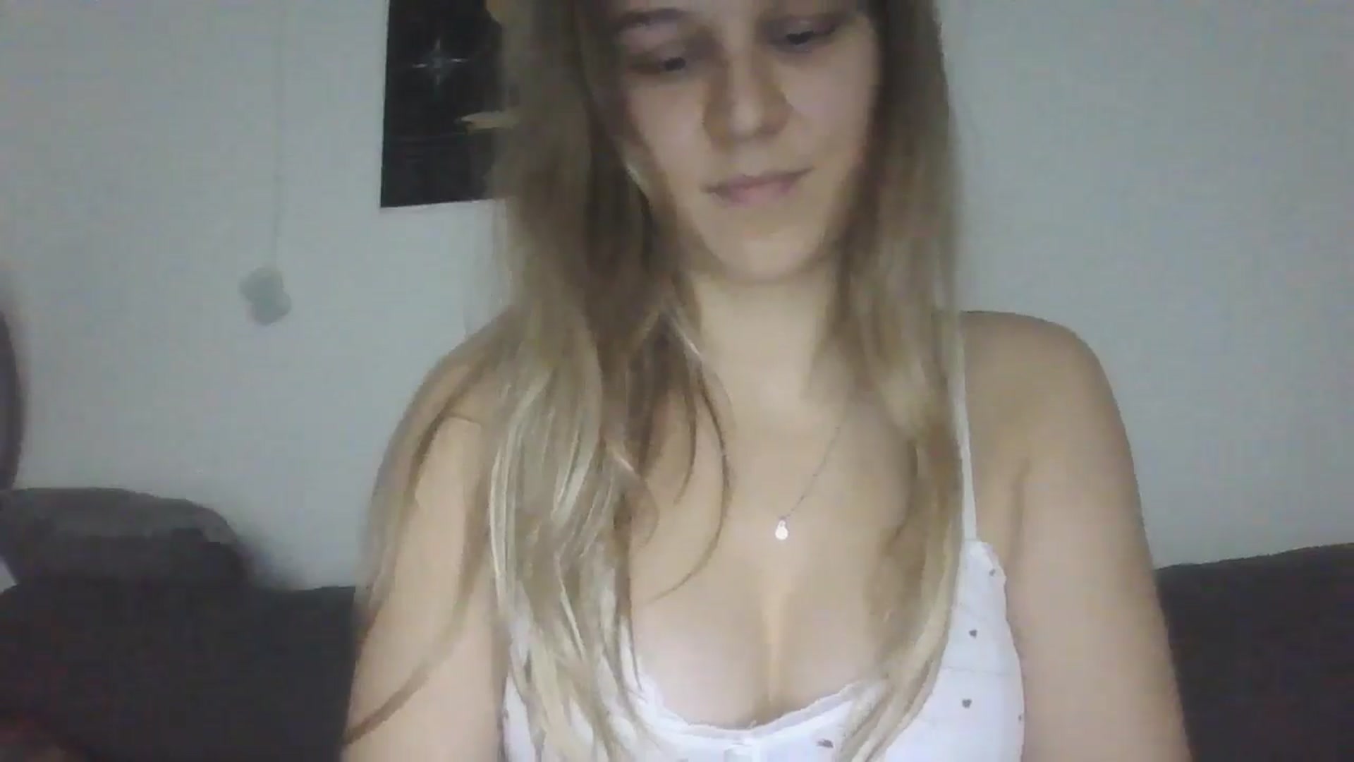 Gallery image thumbnail from Hot_kitty19's myfreecams stream on, 10/19/2025, 15:38 image 9 of 20