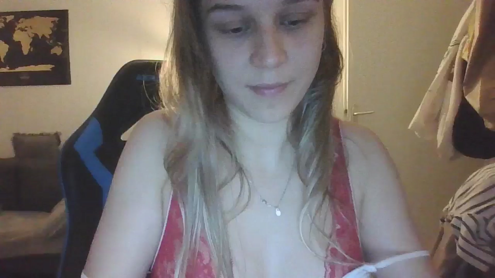 Gallery image thumbnail from Hot_kitty19's myfreecams stream on, 01/01/2026, 19:44 image 8 of 20
