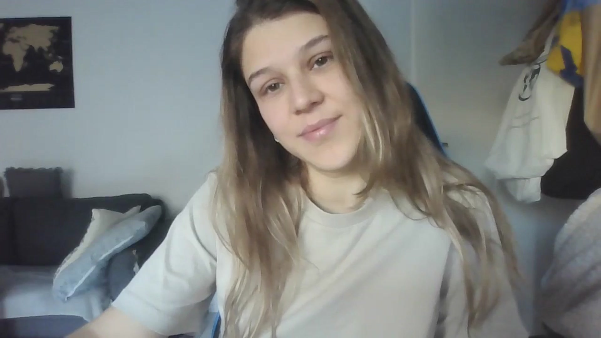 Gallery image thumbnail from Hot_kitty19's myfreecams stream on, 01/04/2026, 13:33 image 4 of 20