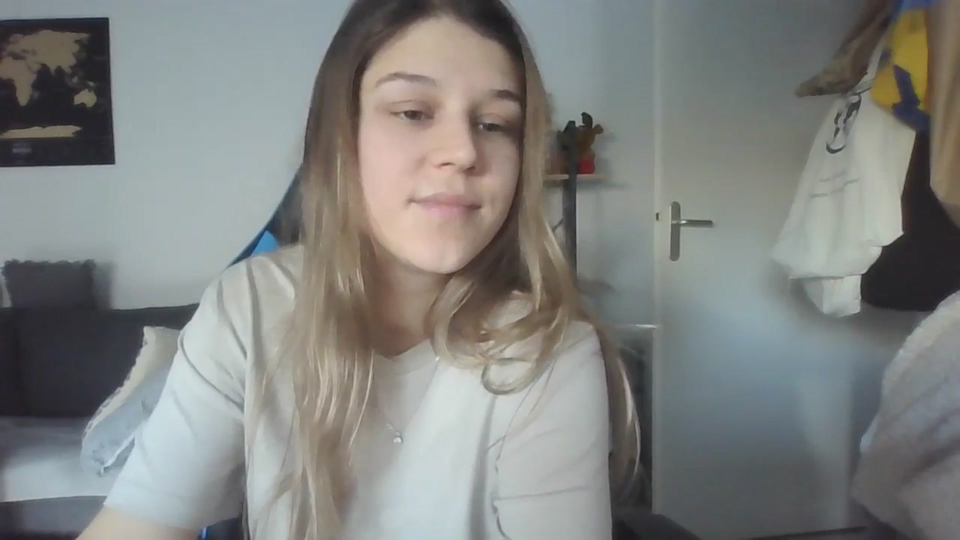 Gallery image thumbnail from Hot_kitty19's myfreecams stream on, 01/04/2026, 13:33 image 14 of 20