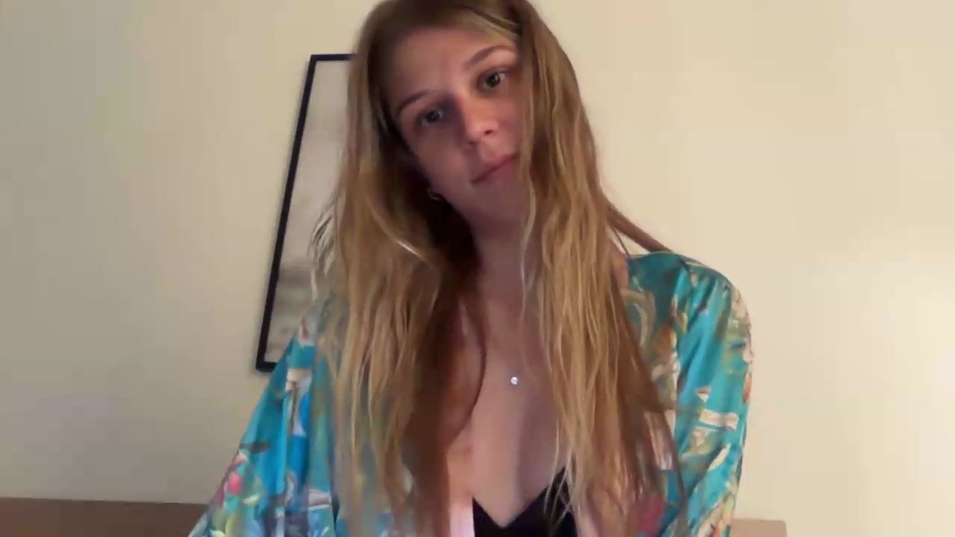 Gallery image thumbnail from Hot_kitty19's myfreecams stream on, 08/26/2026, 18:47 image 7 of 20