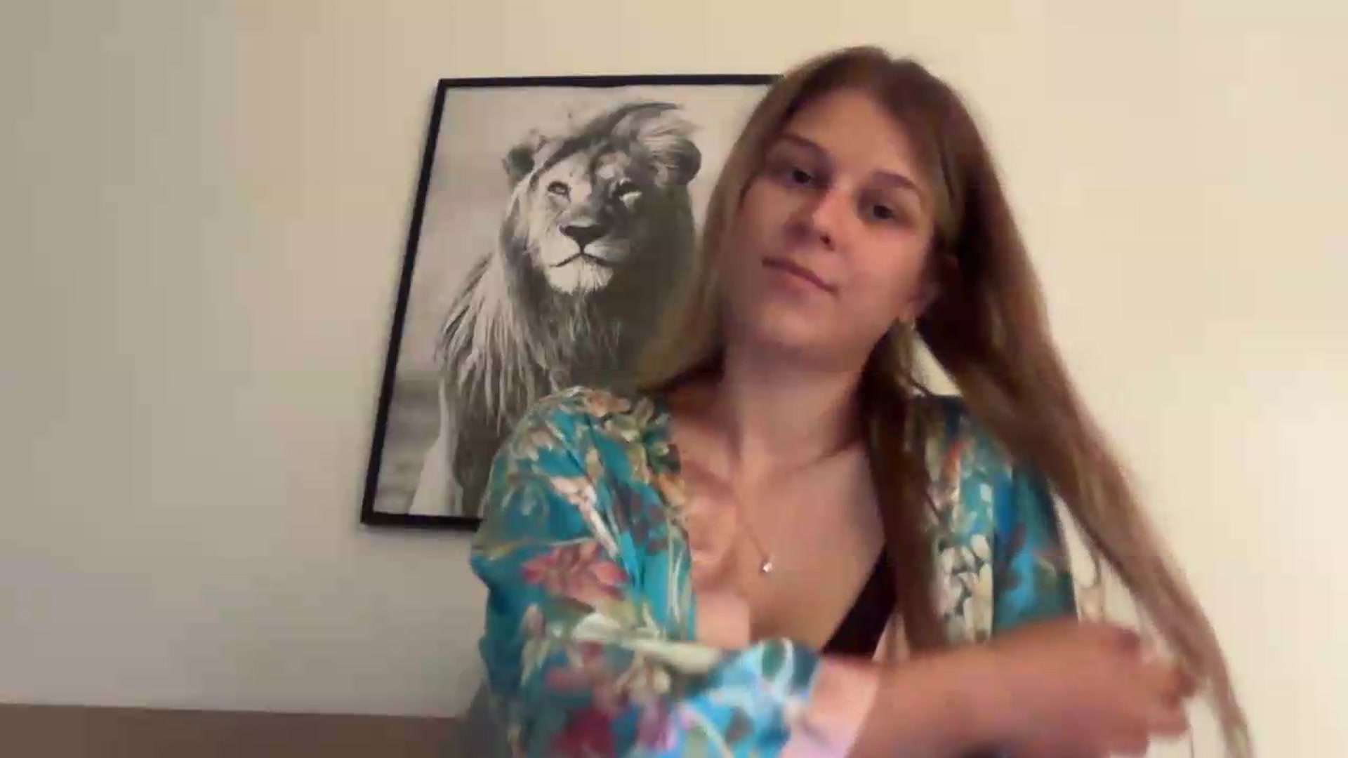 Gallery image thumbnail from Hot_kitty19's myfreecams stream on, 08/26/2026, 18:47 image 6 of 20