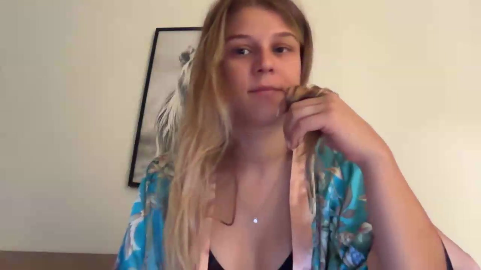 Gallery image thumbnail from Hot_kitty19's myfreecams stream on, 08/26/2026, 18:47 image 2 of 20